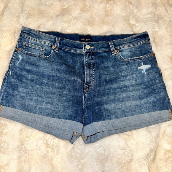 Lucky Brand Jean denim shorts dark wash New never worn size 18 - Picture 1 of 2